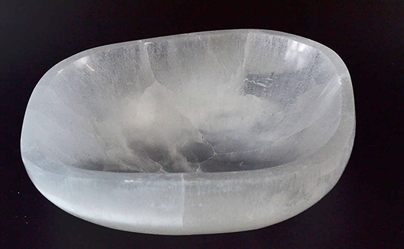 (image for) 4-5" Selenite altar bowl